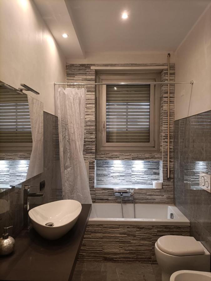 Lagustena Rooms Genoa Bagian luar foto